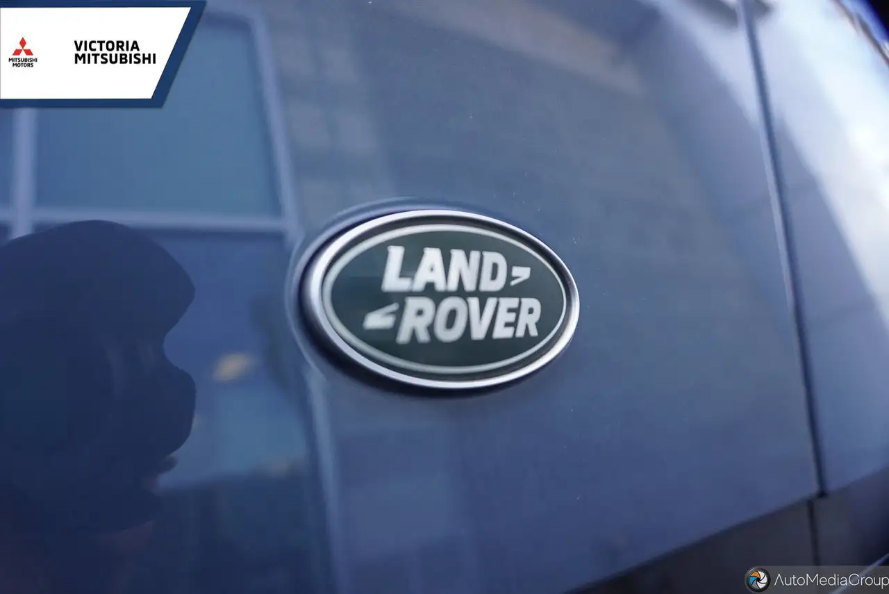 Land Rover Defender photo Land Rover Defender