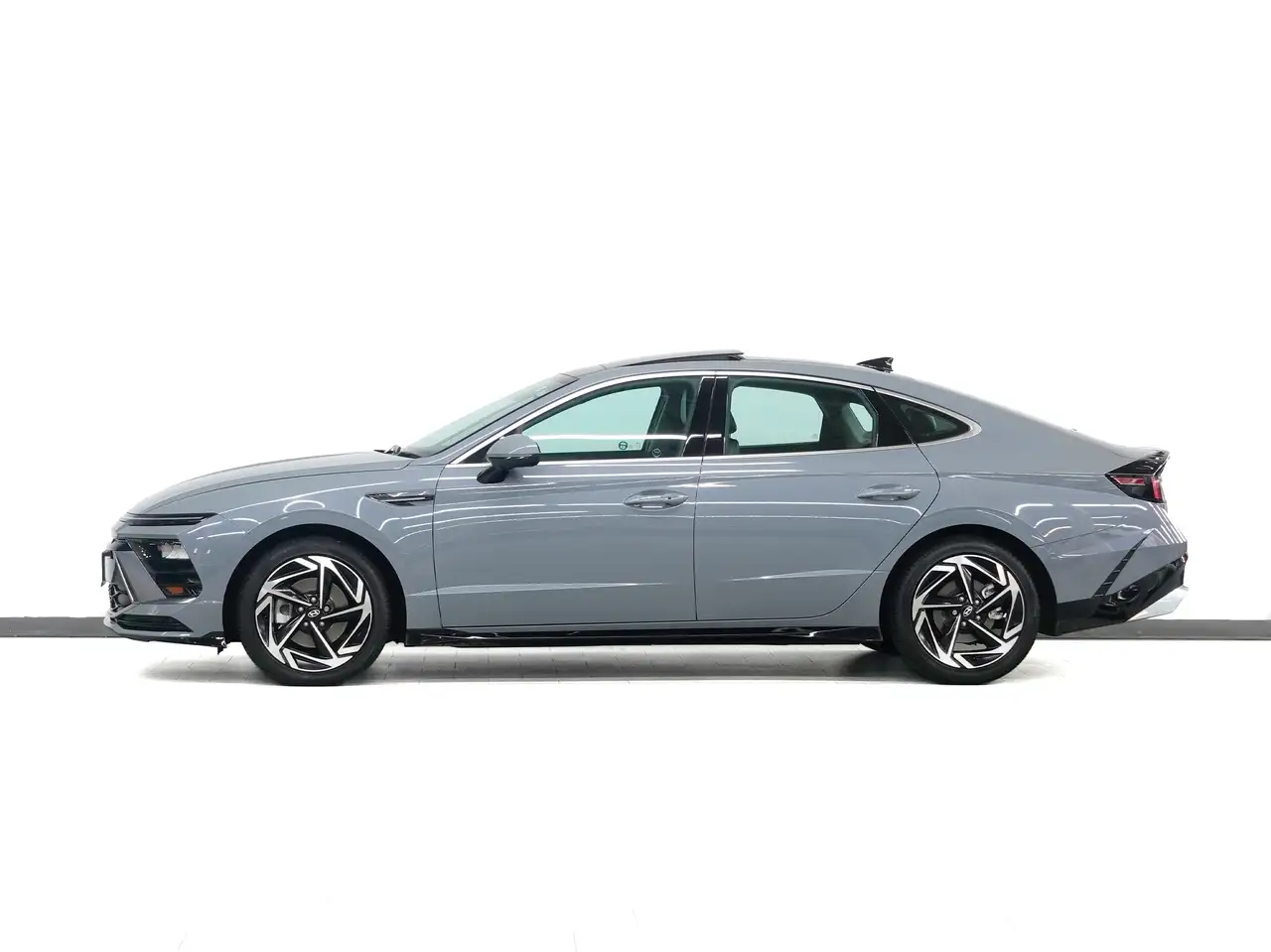 Hyundai SONATA снимка Hyundai SONATA