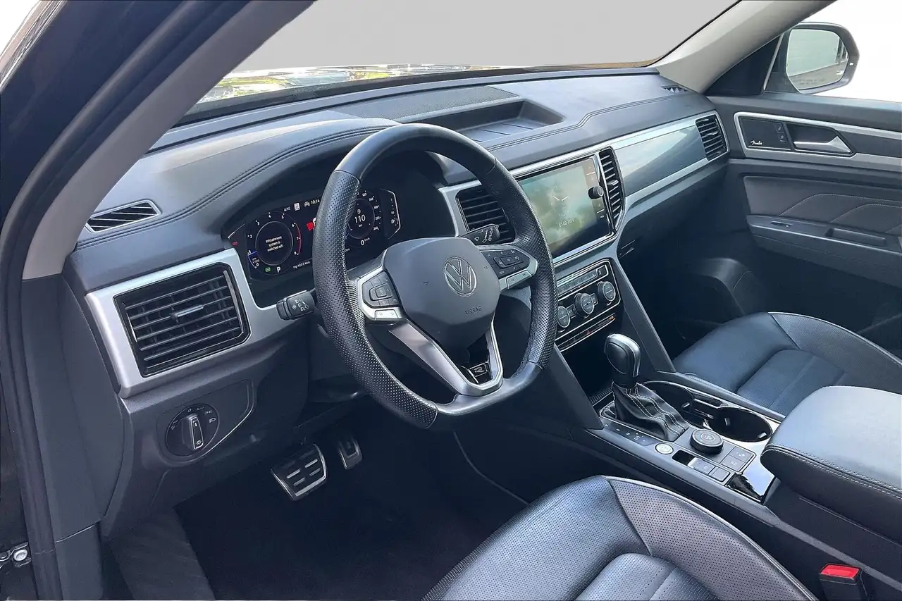 Volkswagen Atlas photo Volkswagen Atlas