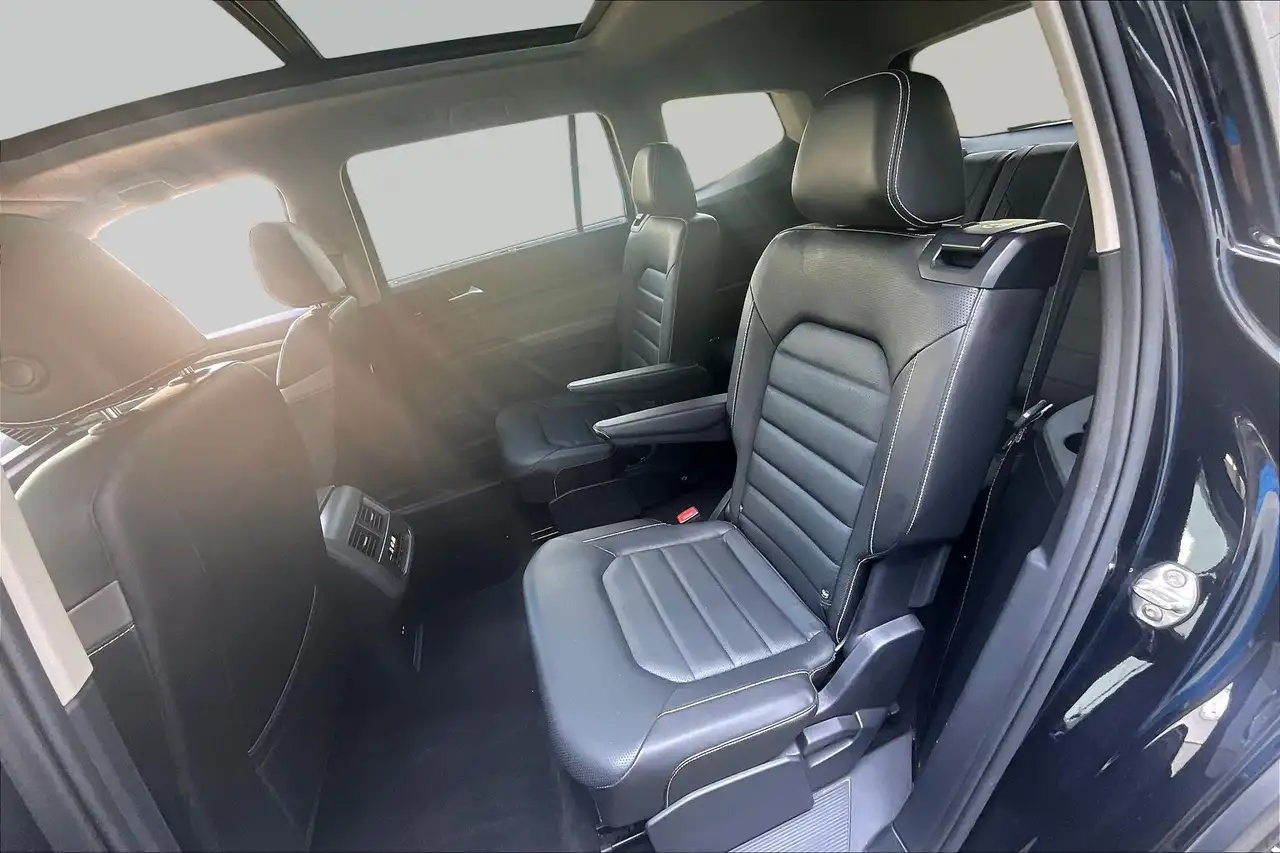 Volkswagen Atlas photo Volkswagen Atlas