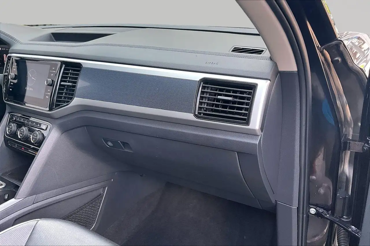 Volkswagen Atlas photo Volkswagen Atlas