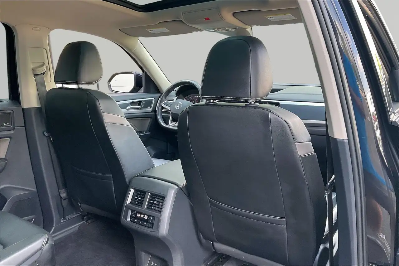 Volkswagen Atlas photo Volkswagen Atlas