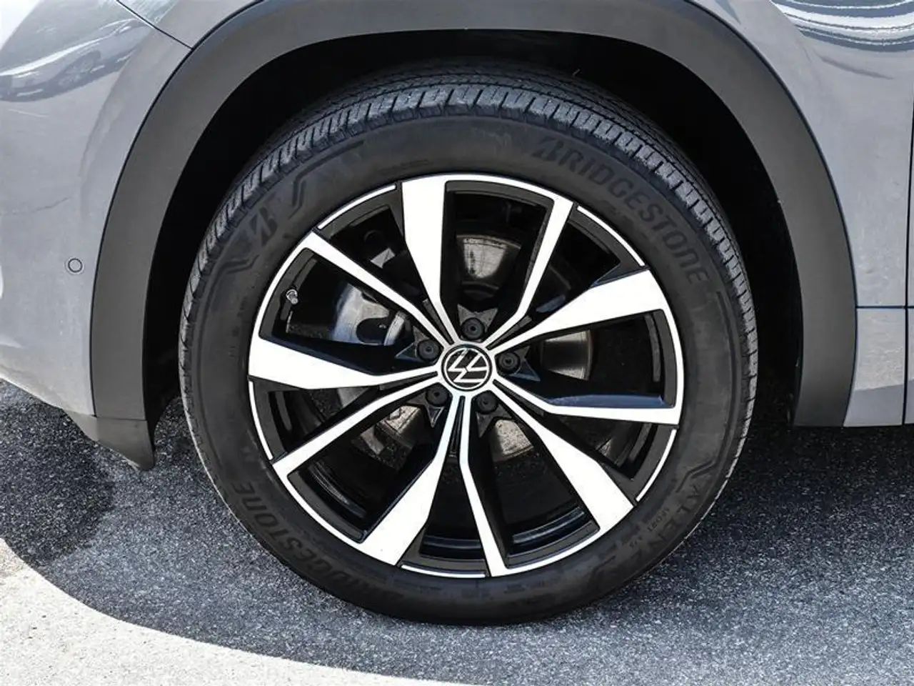 Volkswagen Atlas photo Volkswagen Atlas