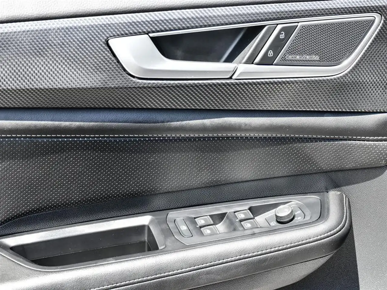 Volkswagen Atlas photo Volkswagen Atlas