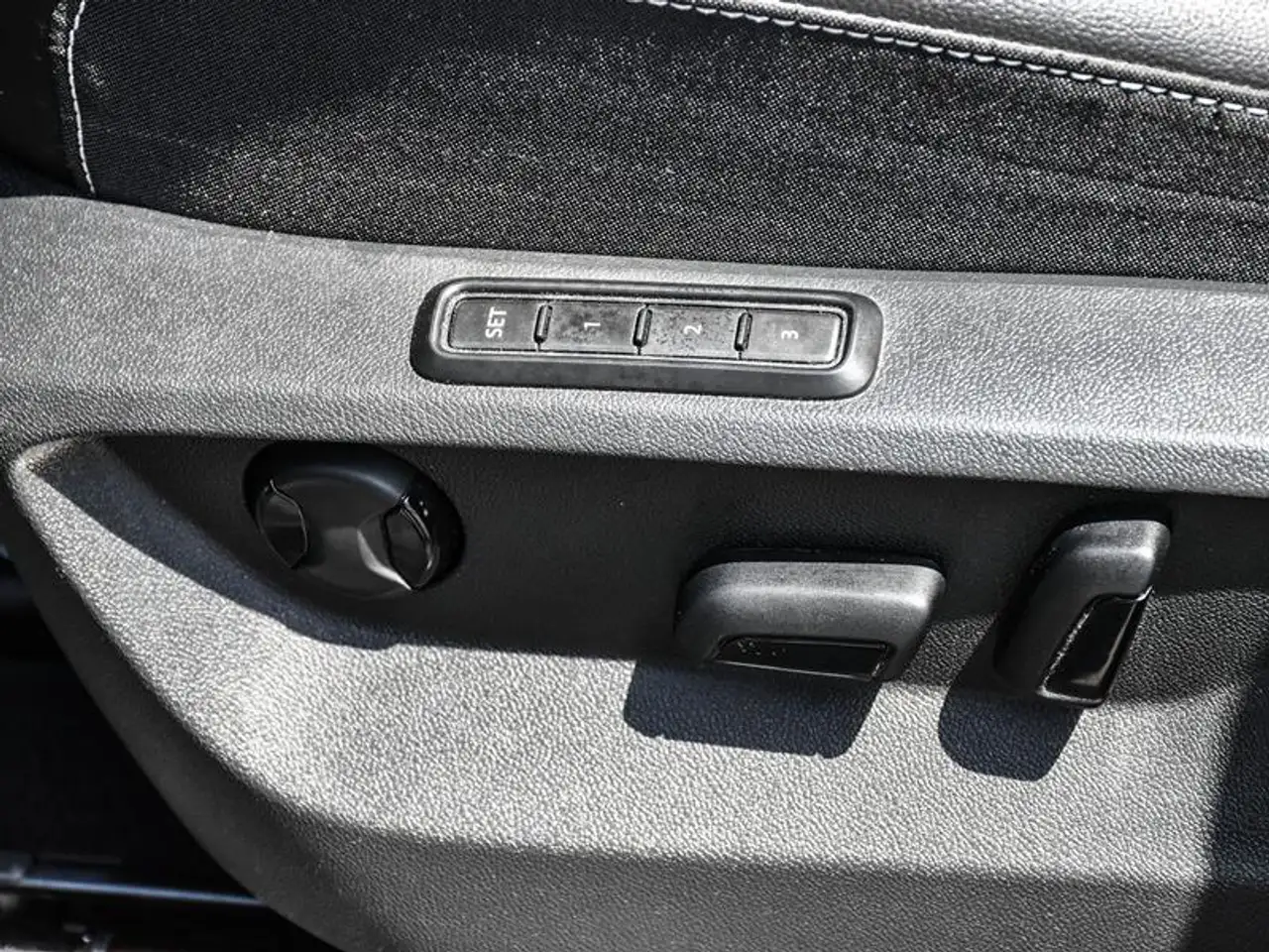 Volkswagen Atlas photo Volkswagen Atlas
