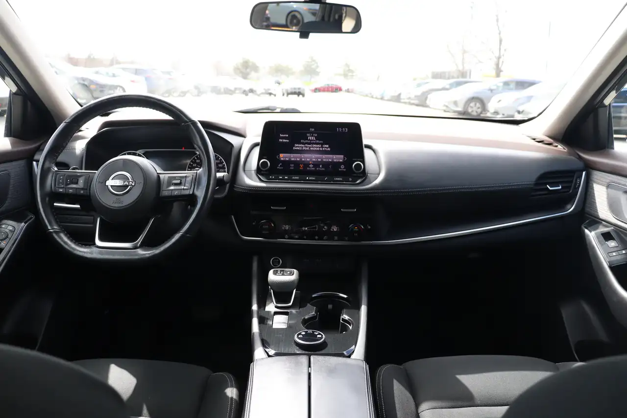 Nissan Rogue снимка Nissan Rogue