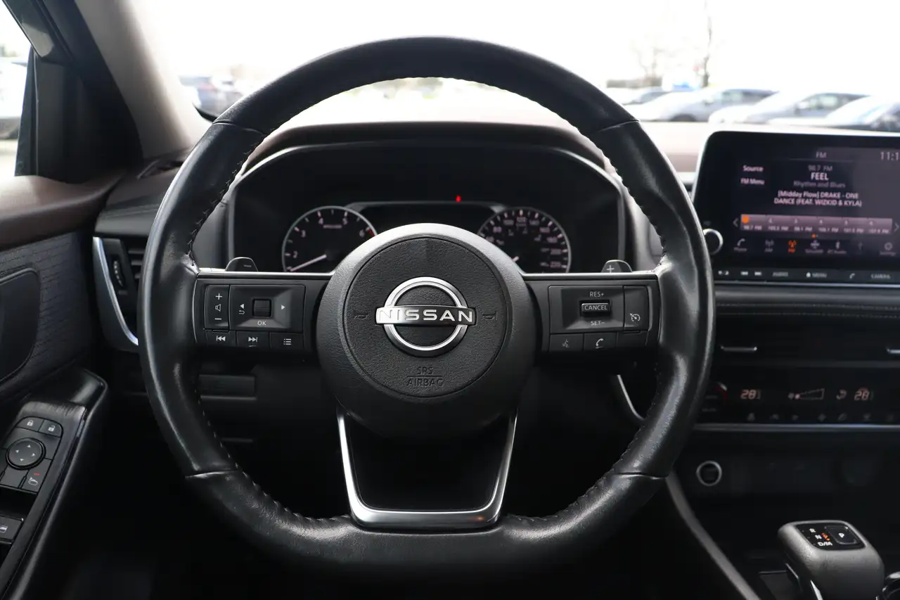 Nissan Rogue снимка Nissan Rogue