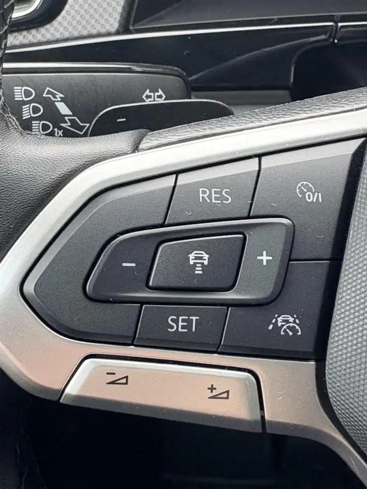 Volkswagen Atlas photo Volkswagen Atlas