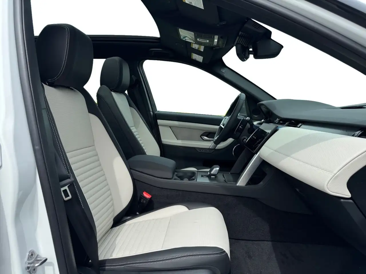 Land Rover Discovery Sport снимка Land Rover Discovery Sport