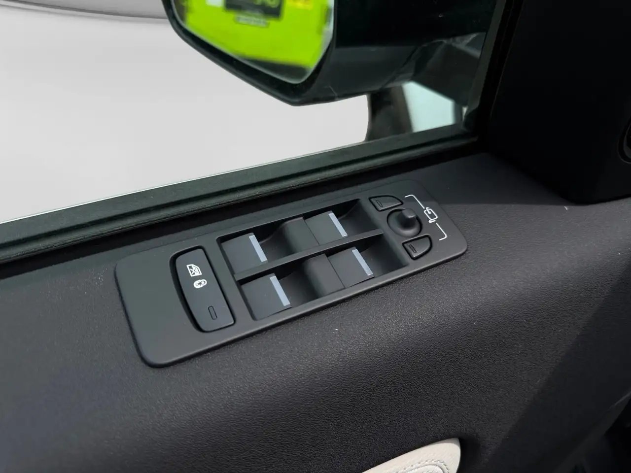 Land Rover Discovery Sport снимка Land Rover Discovery Sport