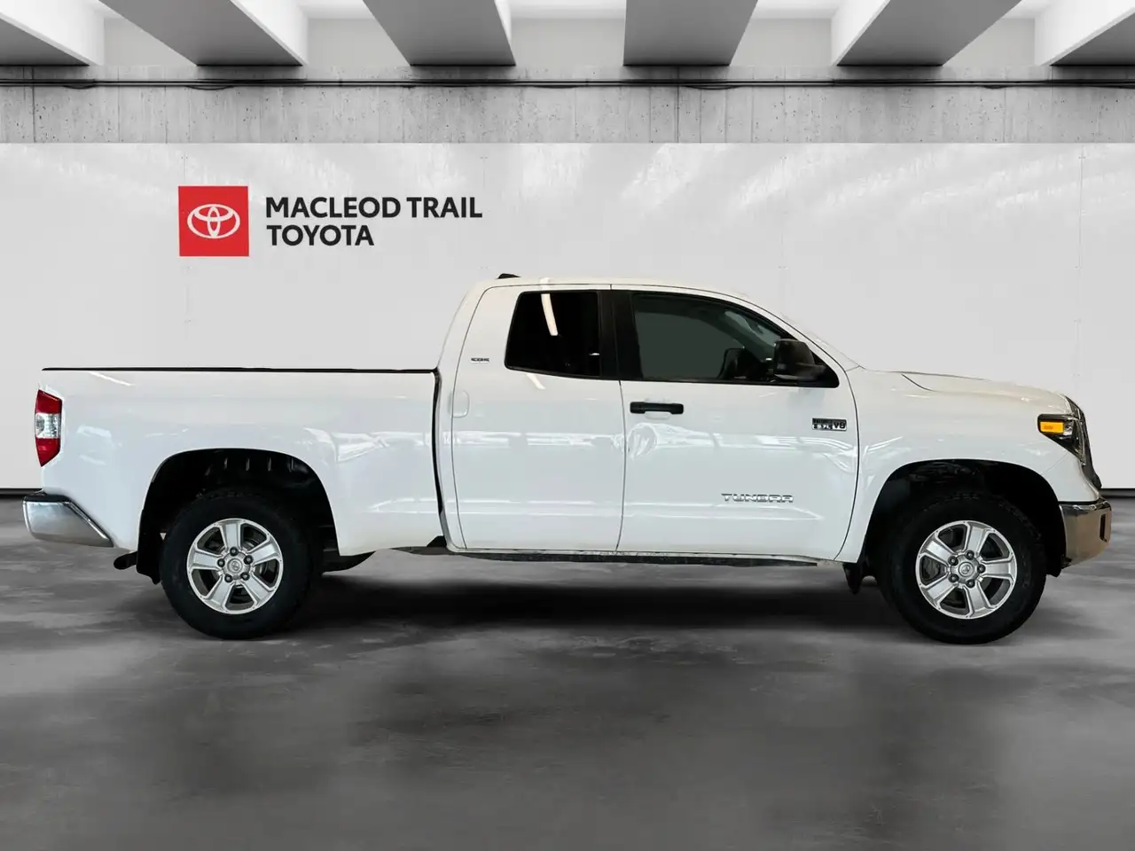 Toyota Tundra снимка Toyota Tundra