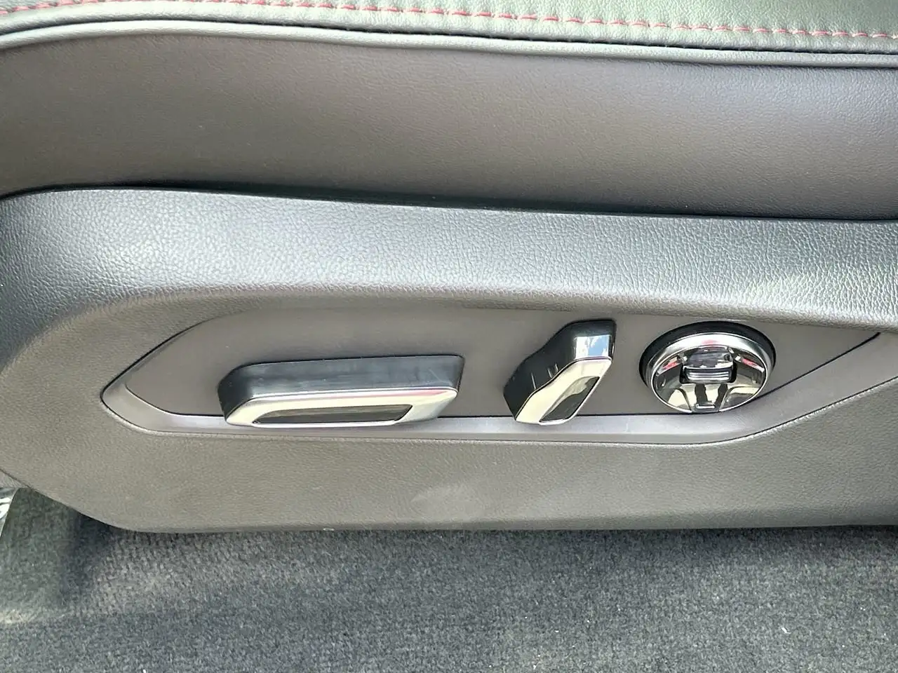 Acura MDX снимка Acura MDX