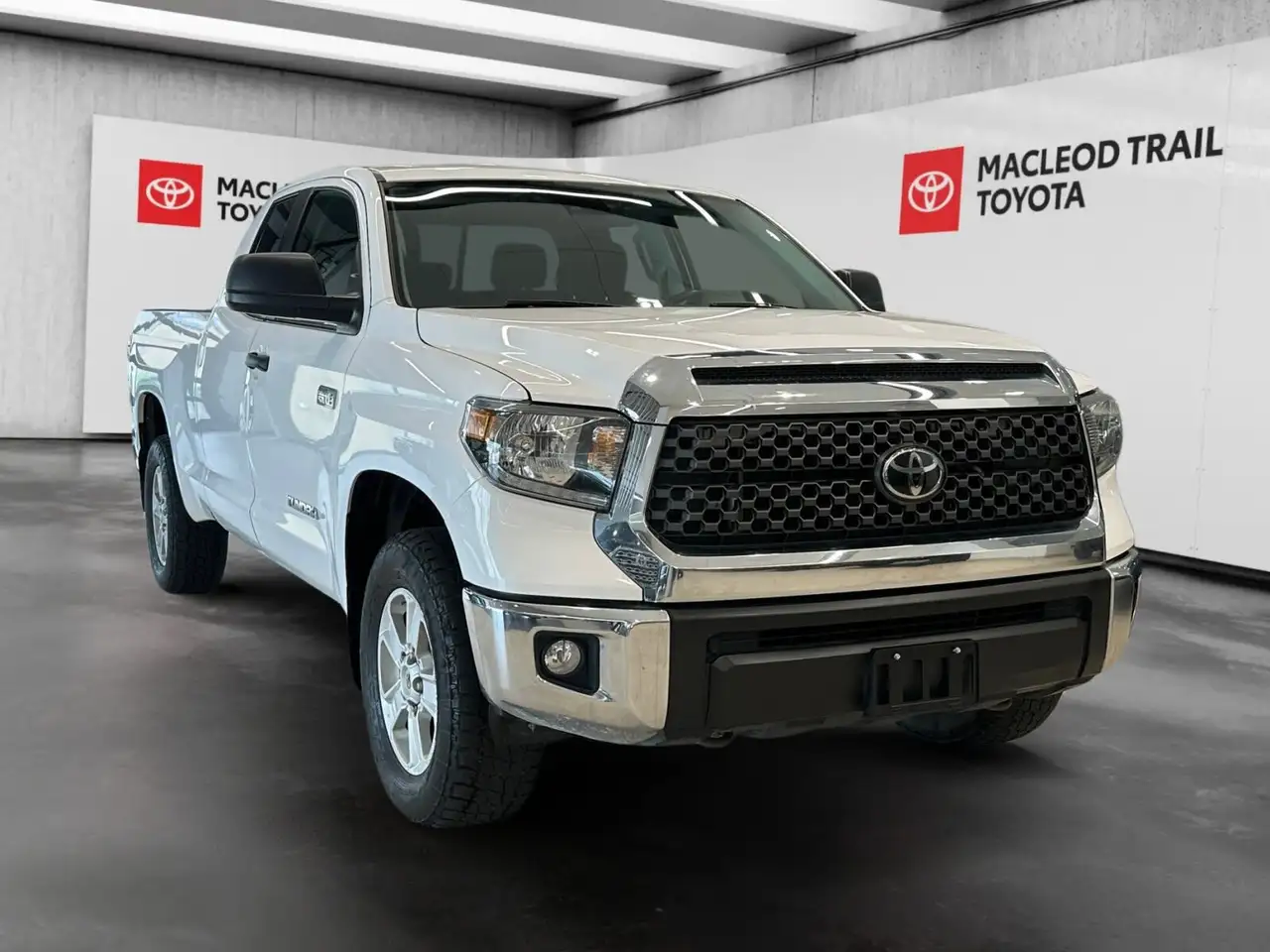 Toyota Tundra снимка Toyota Tundra