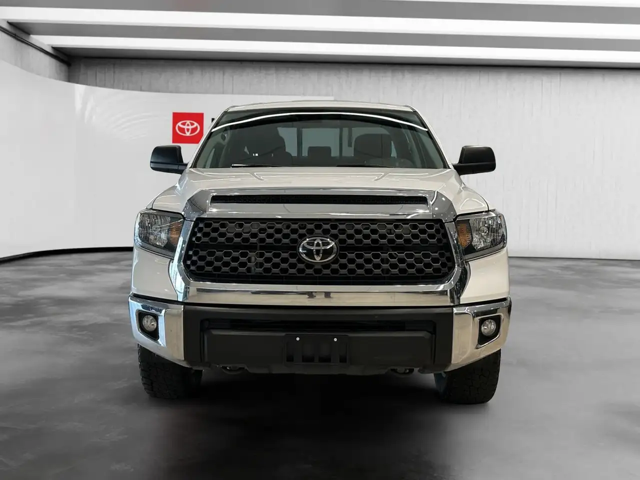 Toyota Tundra снимка Toyota Tundra