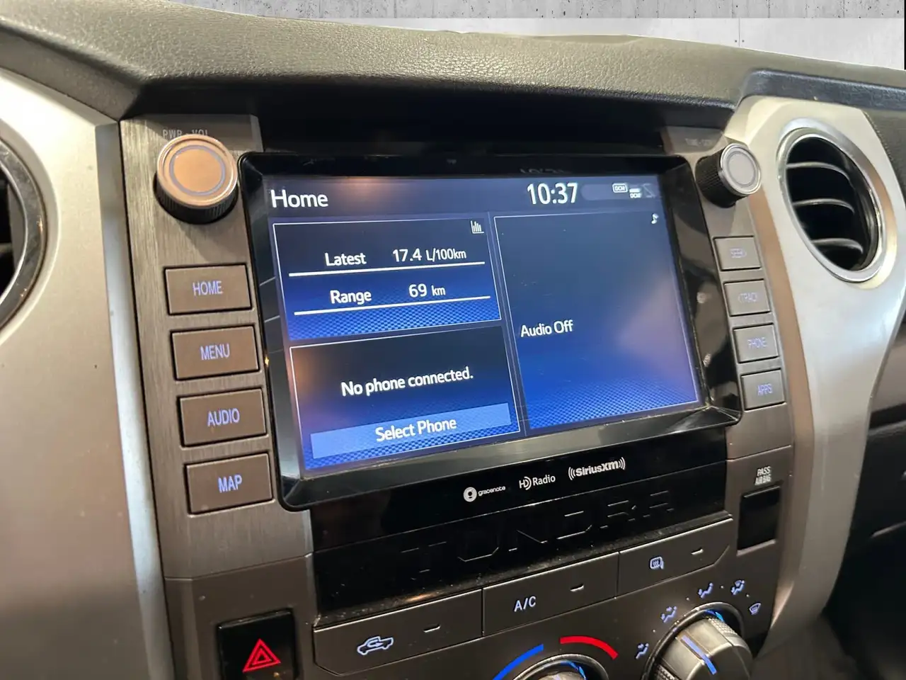 Toyota Tundra снимка Toyota Tundra