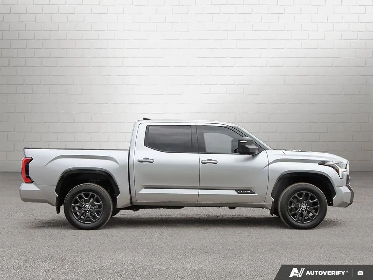 Toyota Tundra снимка Toyota Tundra