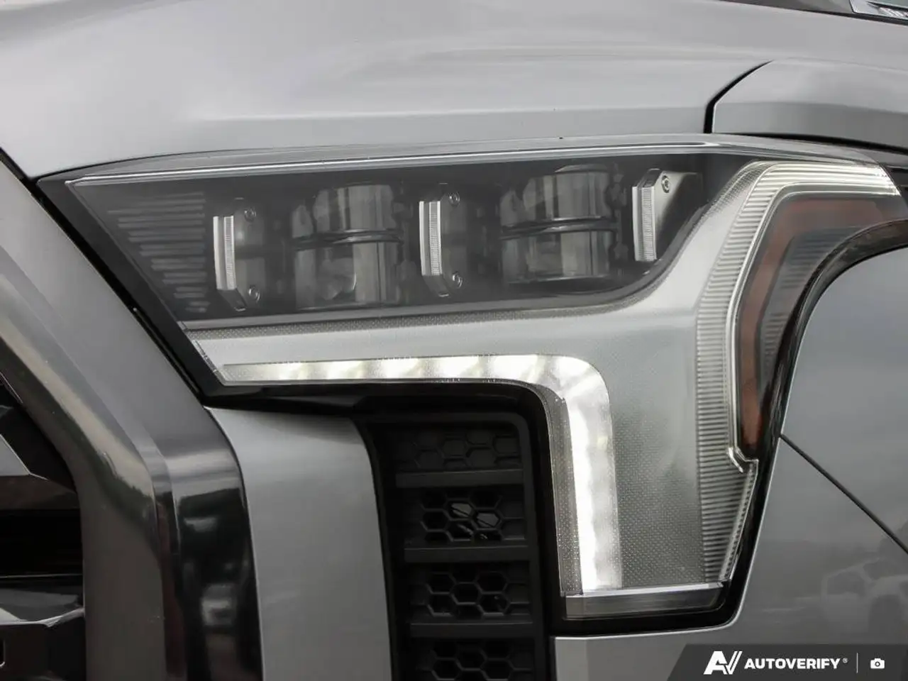 Toyota Tundra снимка Toyota Tundra
