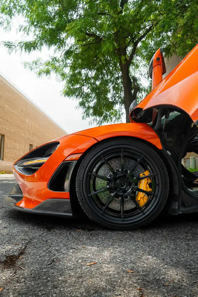 McLaren 720S снимка McLaren 720S
