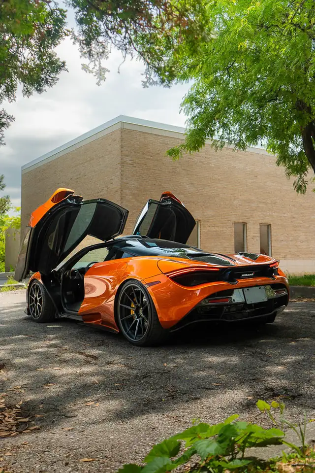 McLaren 720S снимка McLaren 720S