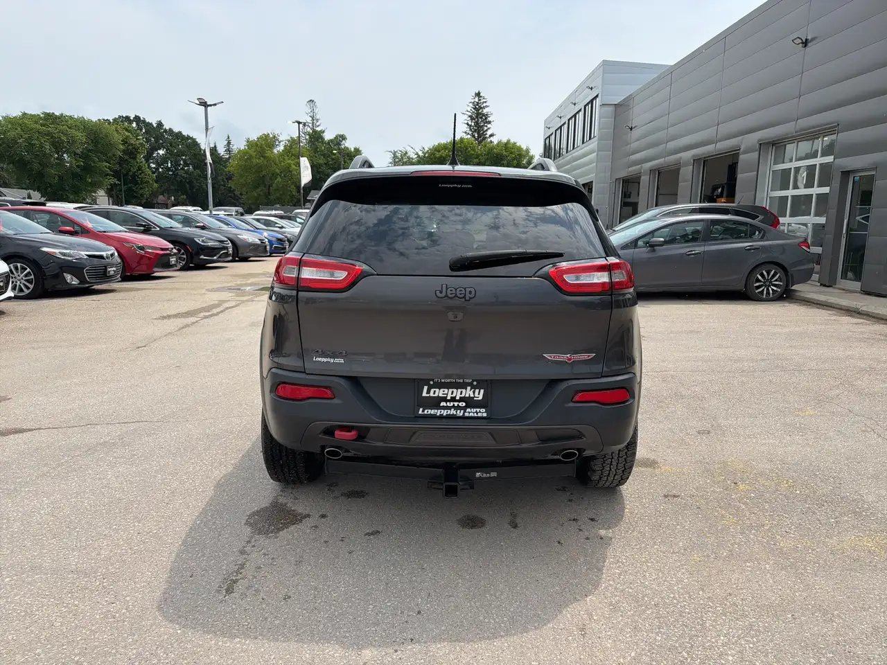 Jeep Cherokee photo Jeep Cherokee