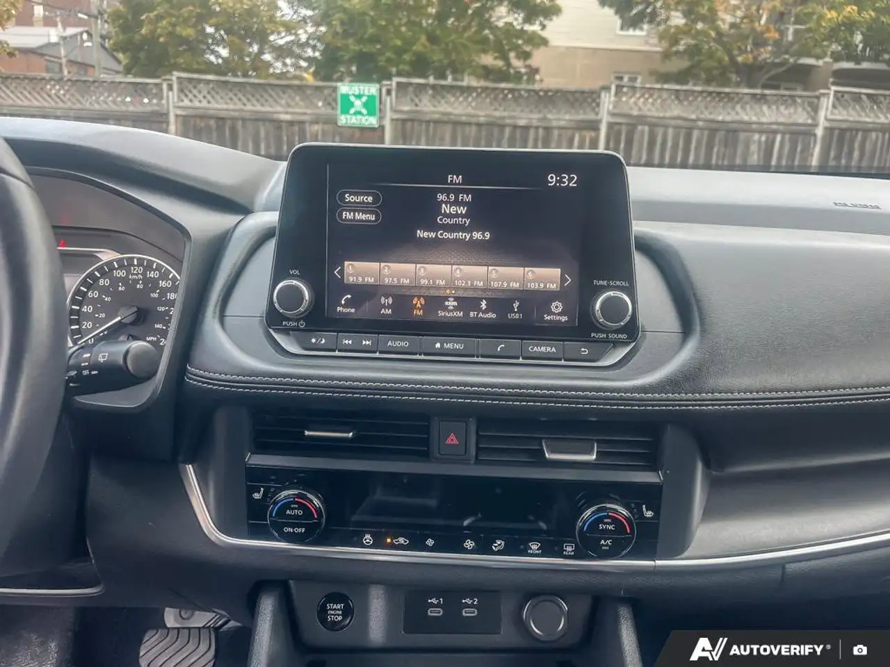 Nissan Rogue photo Nissan Rogue