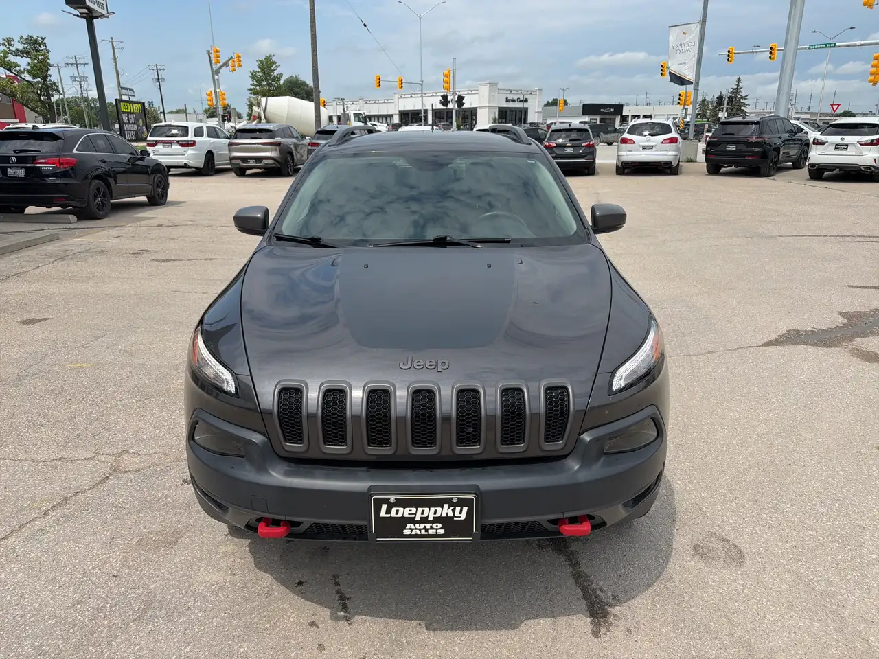 Jeep Cherokee photo Jeep Cherokee