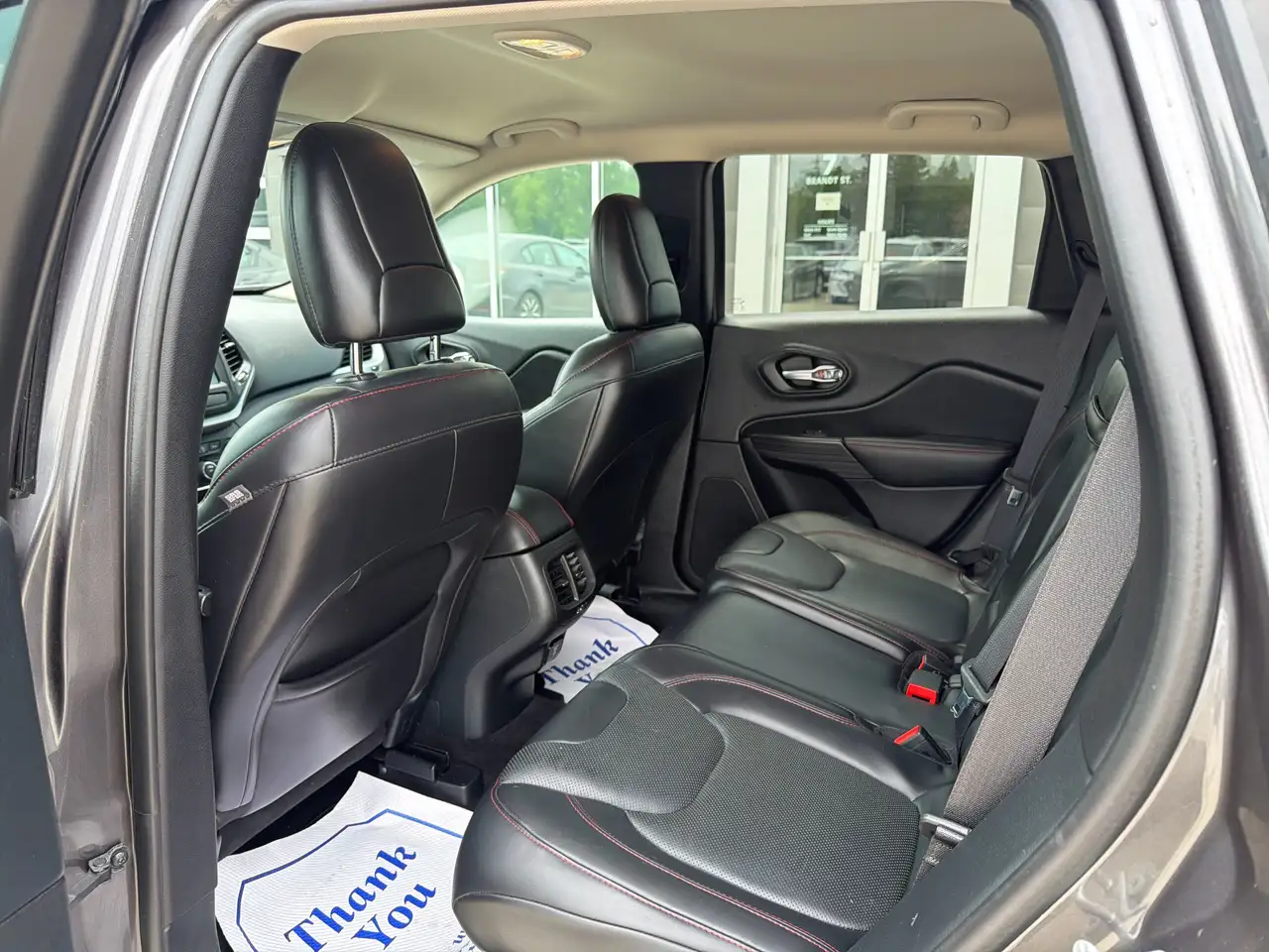 Jeep Cherokee photo Jeep Cherokee