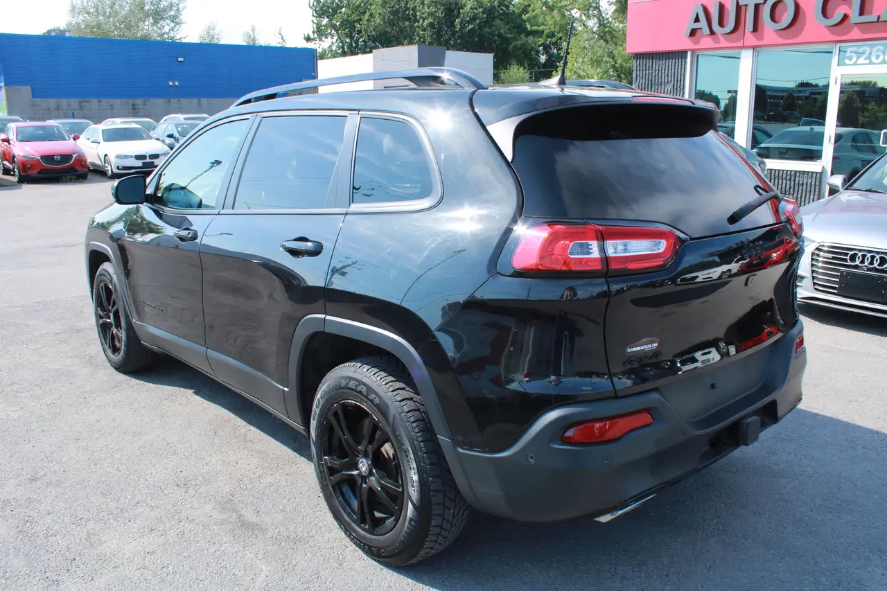 Jeep Cherokee photo Jeep Cherokee