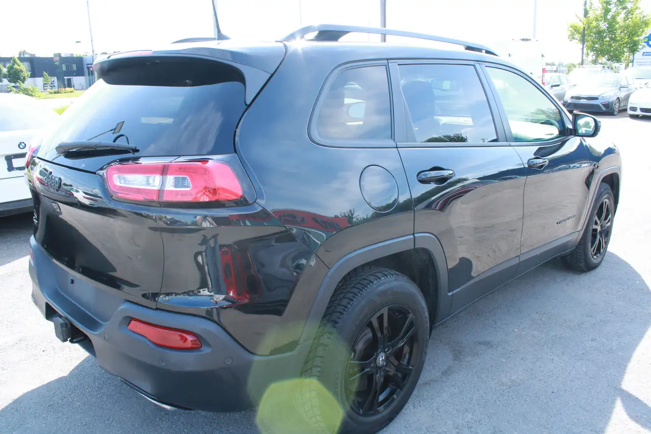 Jeep Cherokee photo Jeep Cherokee