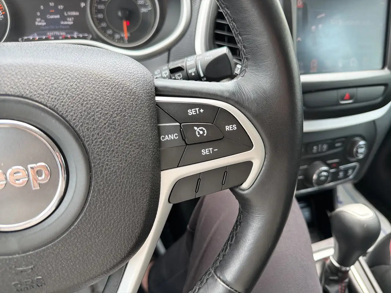 Jeep Cherokee photo Jeep Cherokee