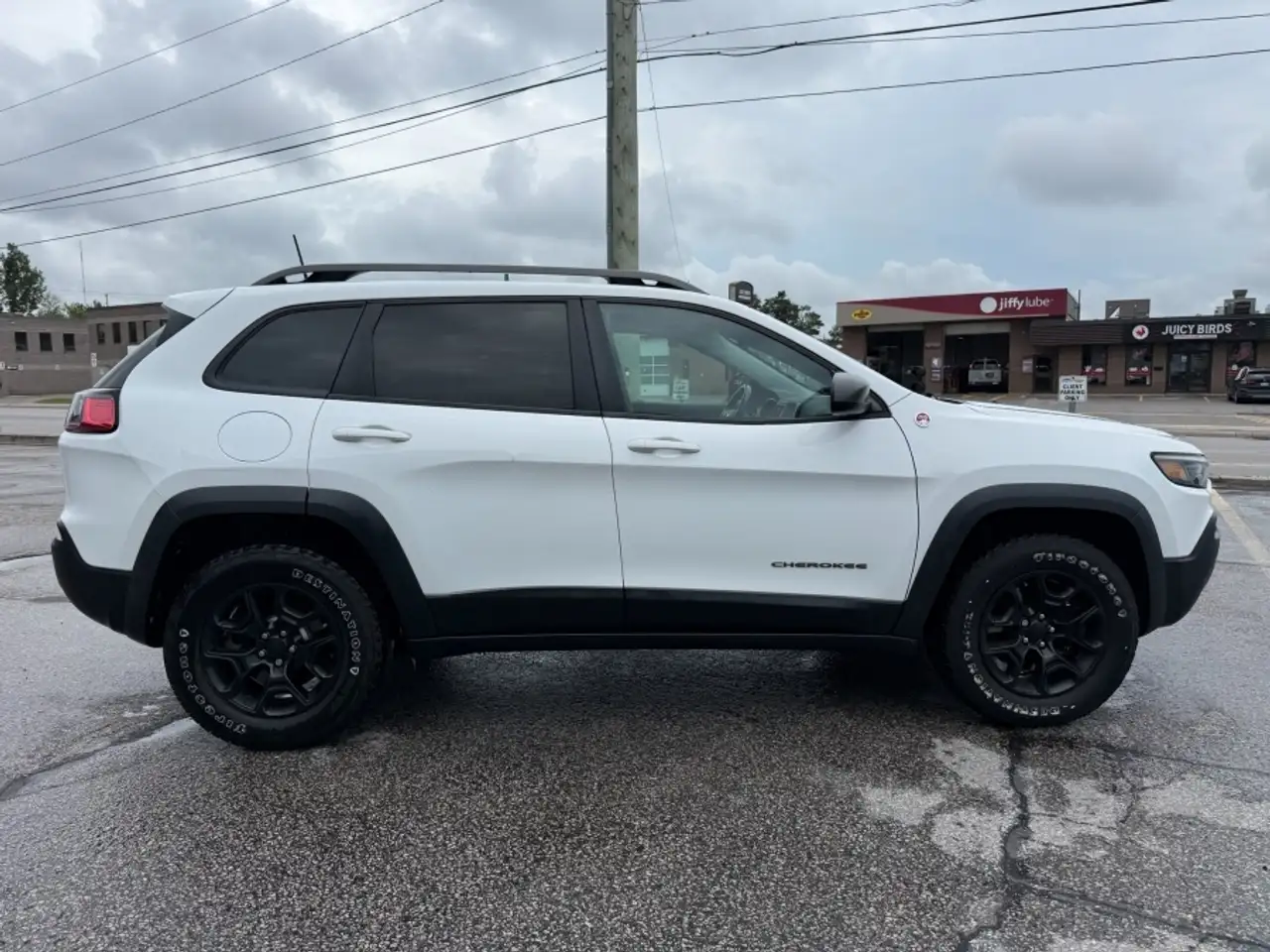 Jeep Cherokee снимка Jeep Cherokee