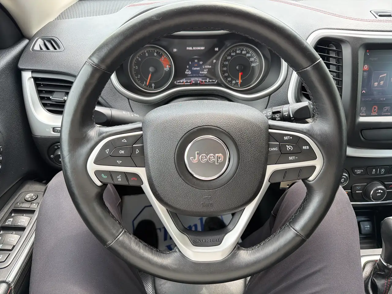Jeep Cherokee photo Jeep Cherokee