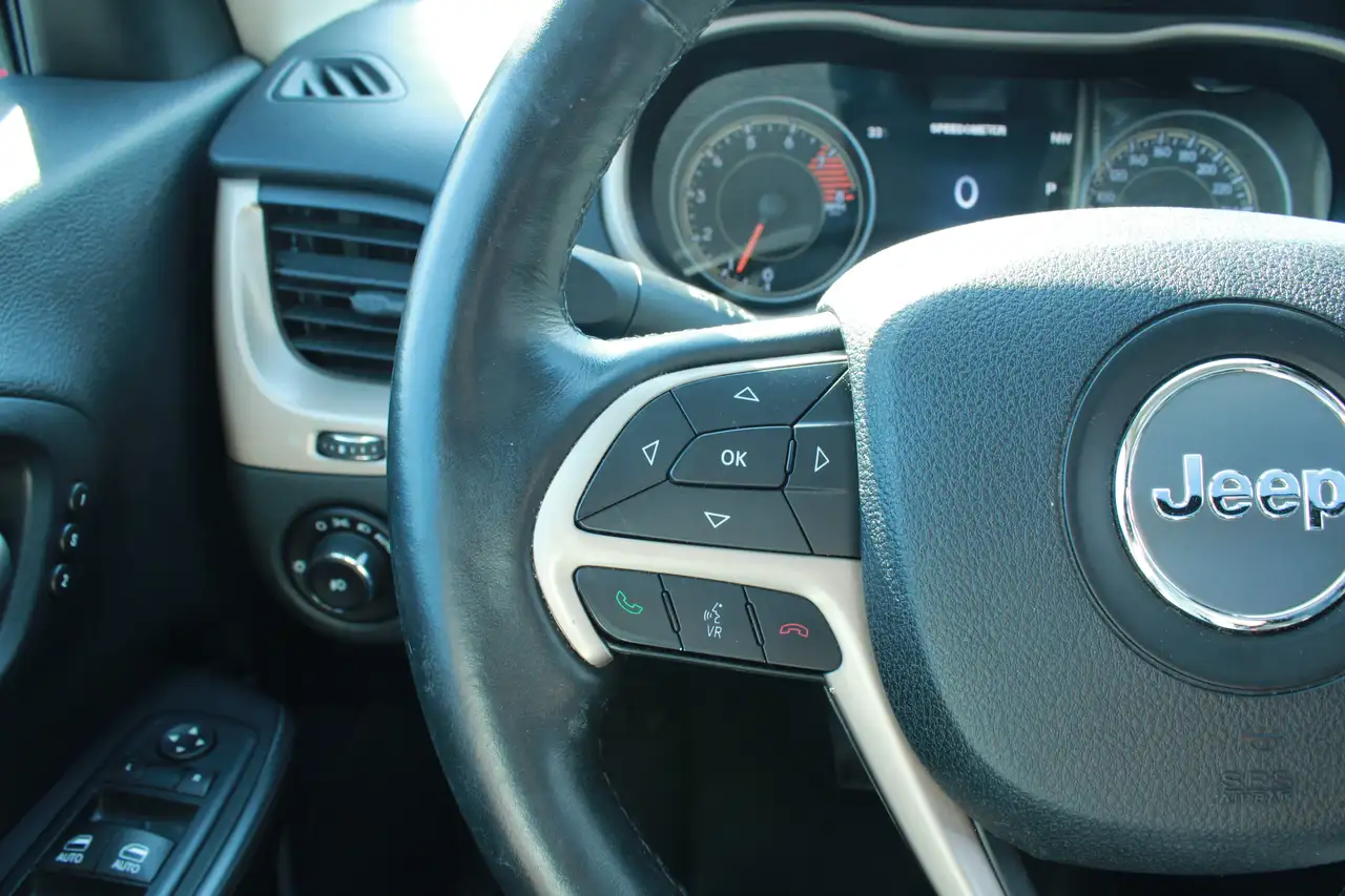 Jeep Cherokee photo Jeep Cherokee