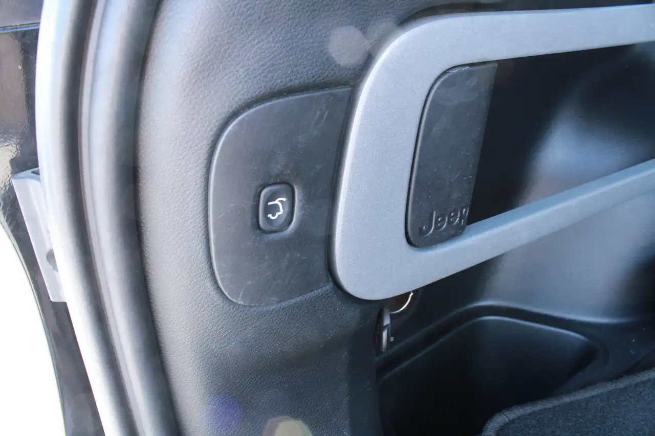 Jeep Cherokee photo Jeep Cherokee