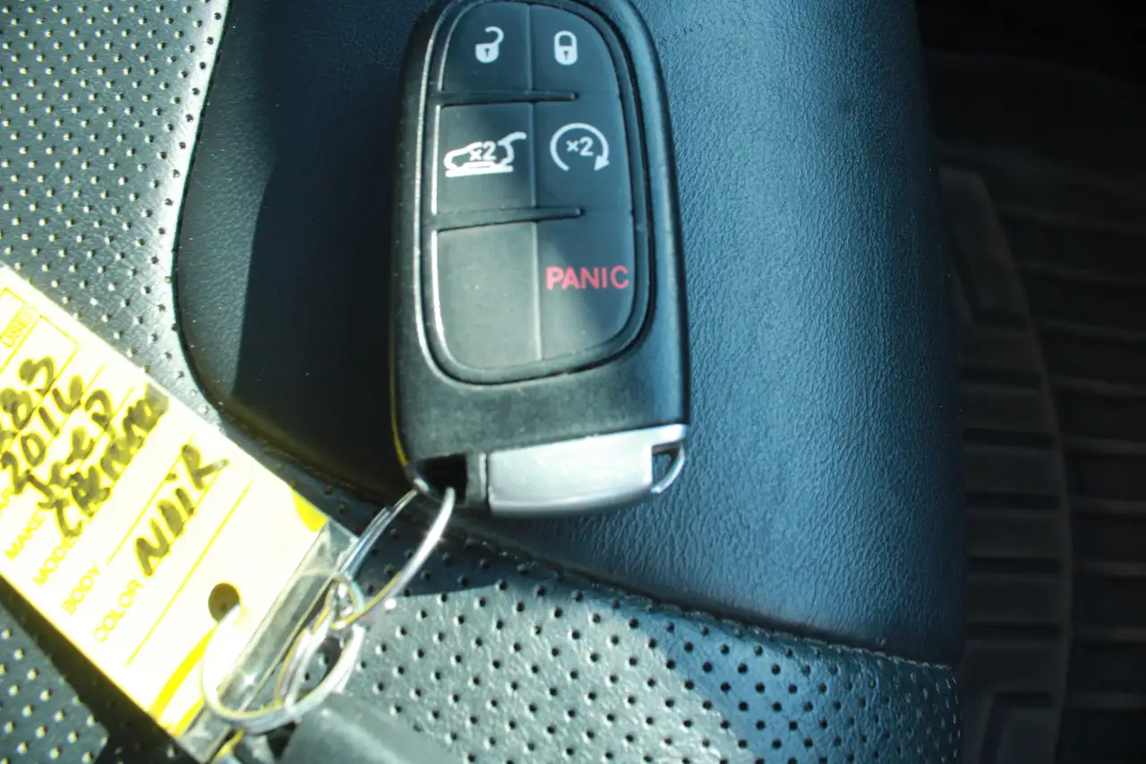 Jeep Cherokee photo Jeep Cherokee