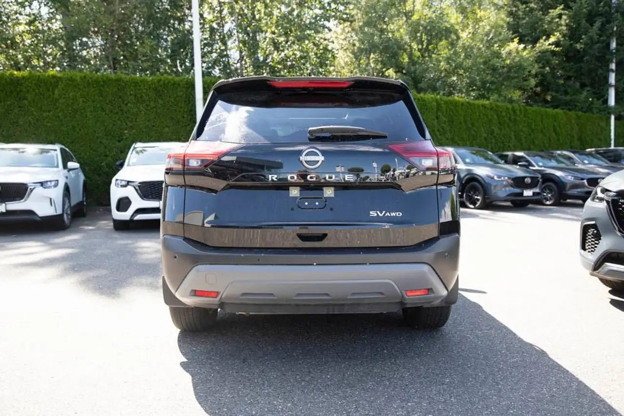 Nissan Rogue снимка Nissan Rogue