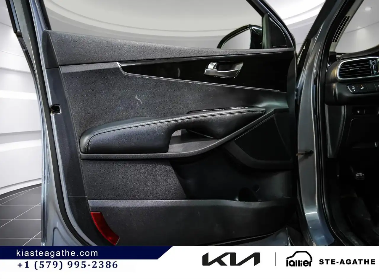 Kia Sorento photo Kia Sorento