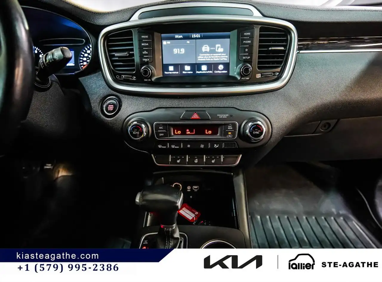 Kia Sorento photo Kia Sorento