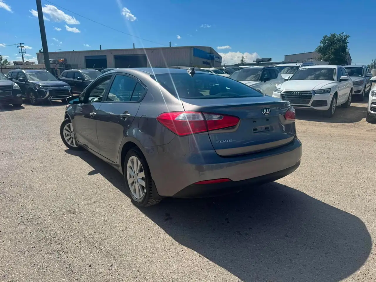 Kia Forte снимка Kia Forte