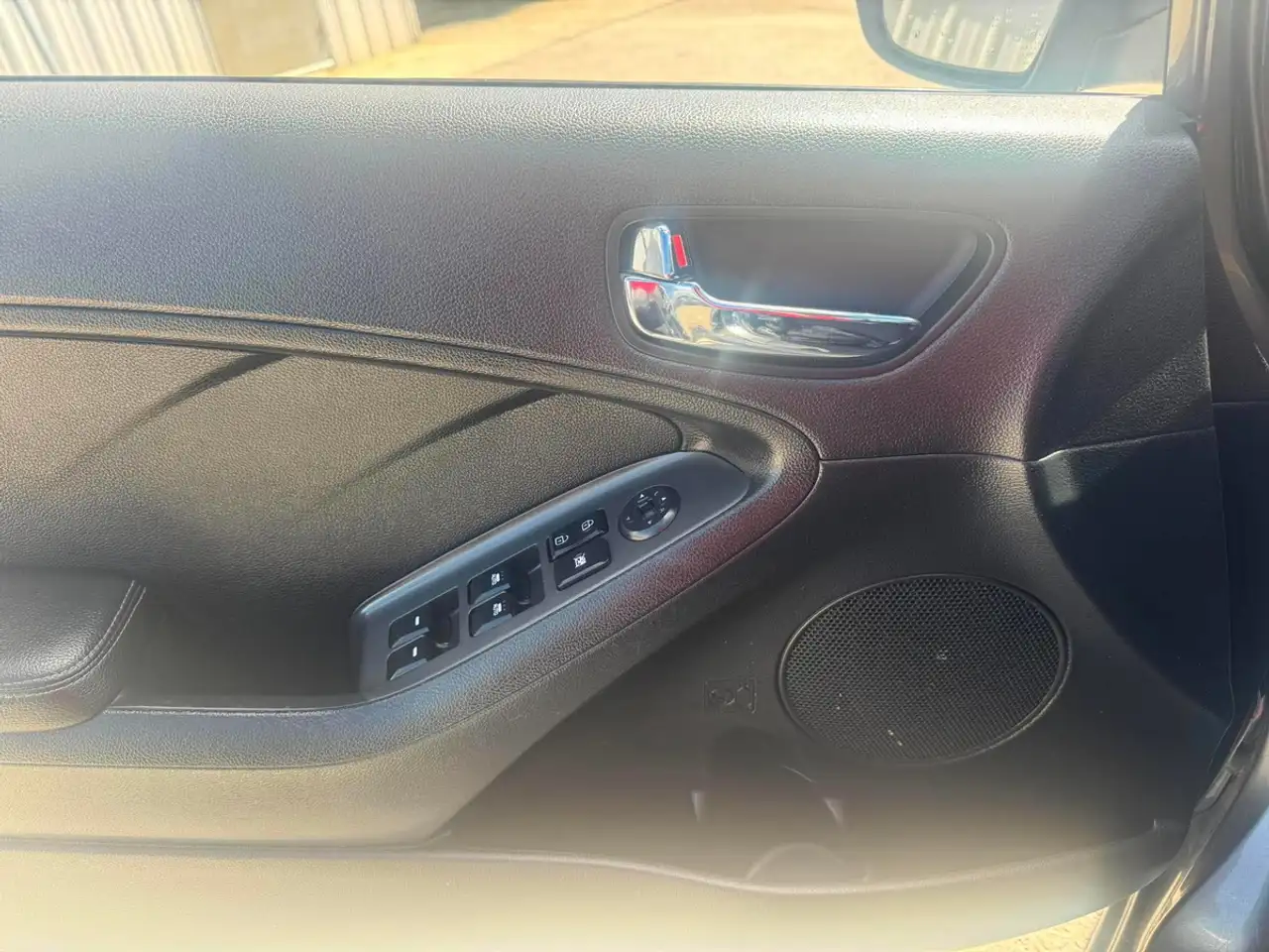 Kia Forte снимка Kia Forte