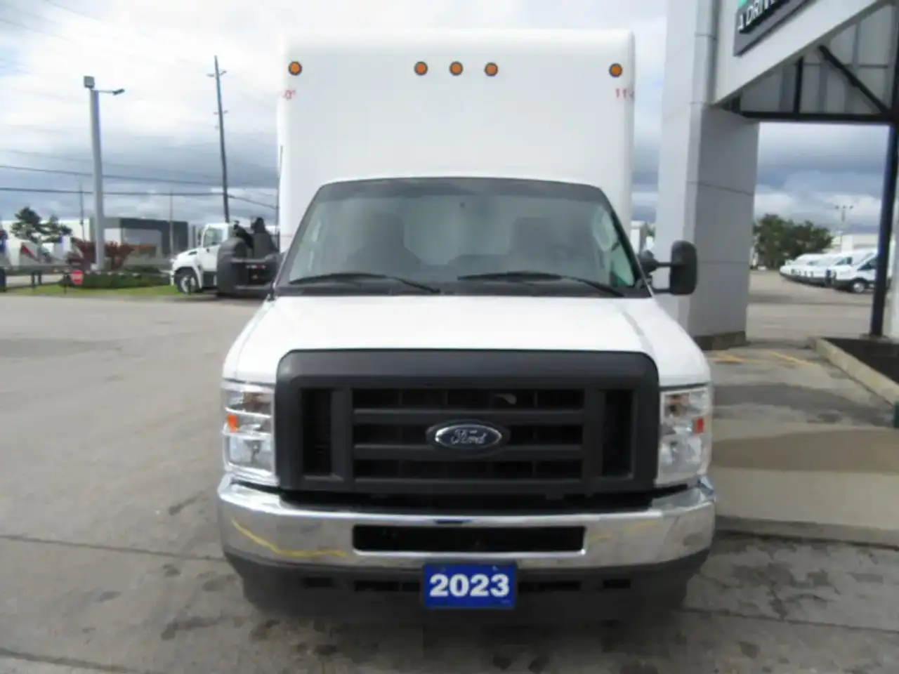 Ford E-450 photo Ford E-450