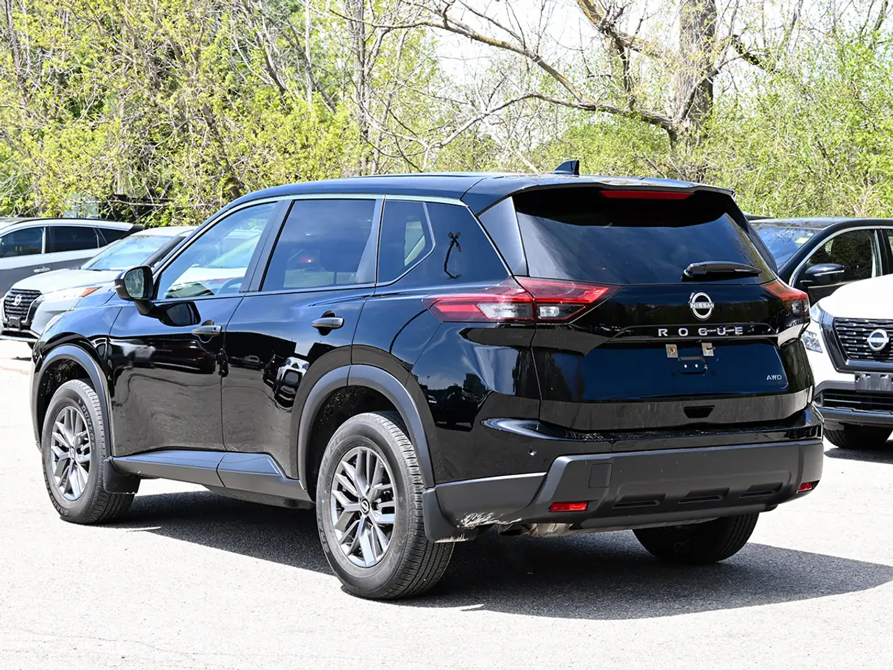 Nissan Rogue снимка Nissan Rogue
