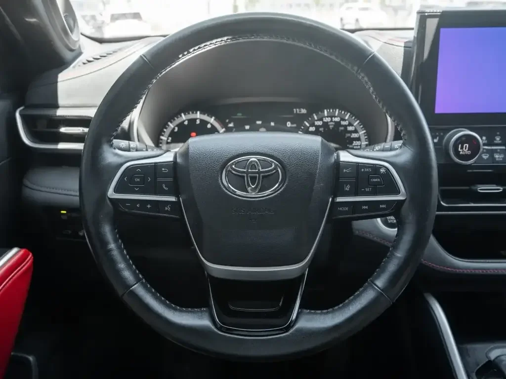 Toyota Highlander photo Toyota Highlander