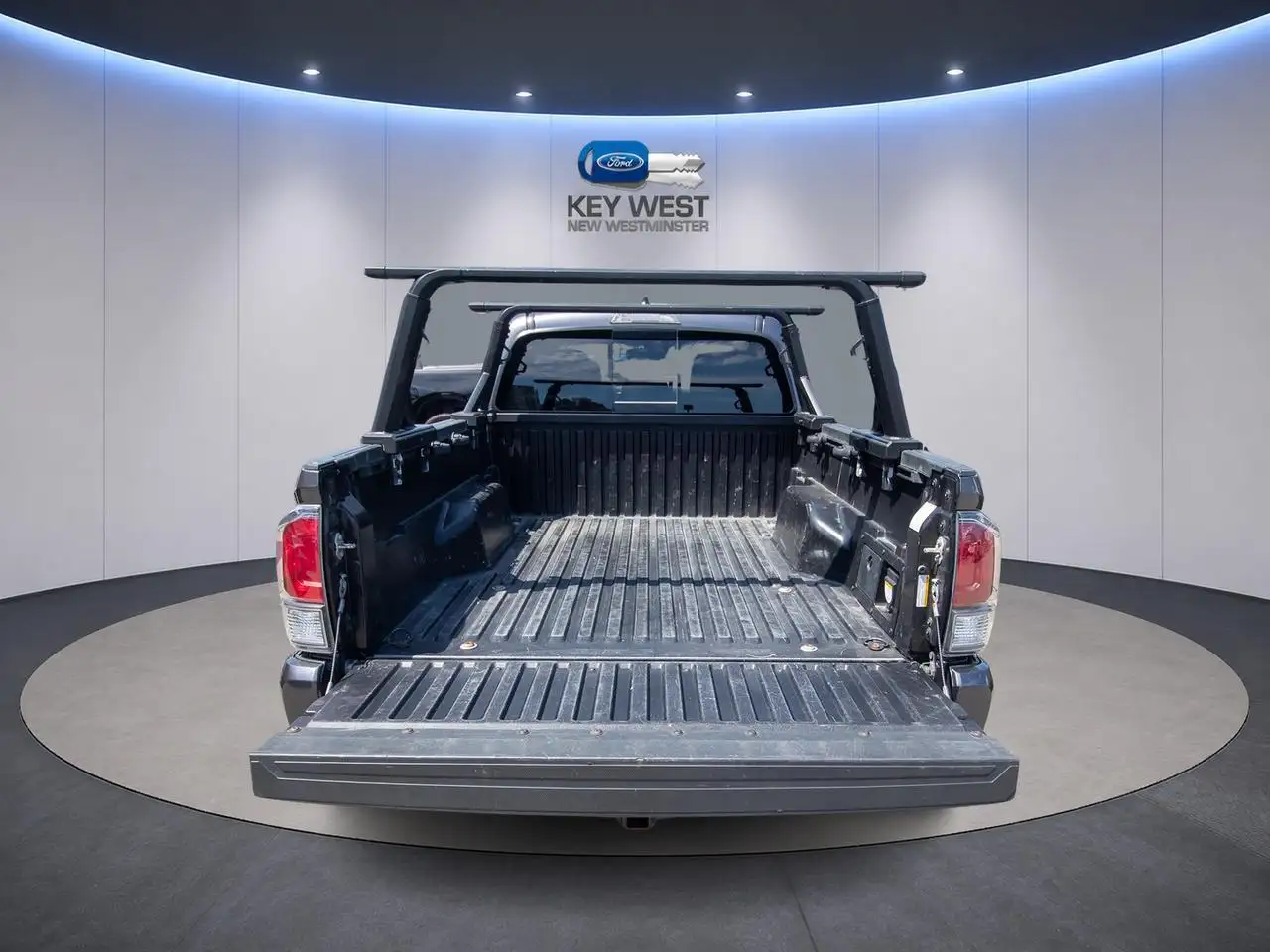 Toyota Tacoma снимка Toyota Tacoma