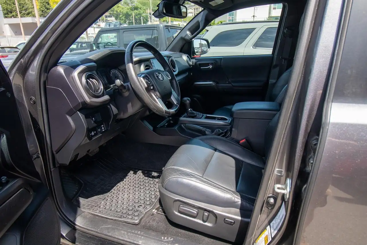 Toyota Tacoma снимка Toyota Tacoma