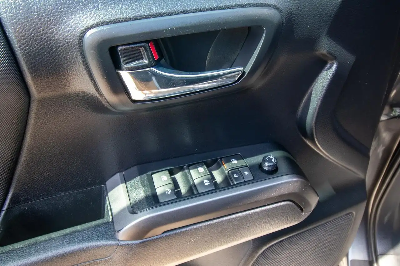 Toyota Tacoma снимка Toyota Tacoma