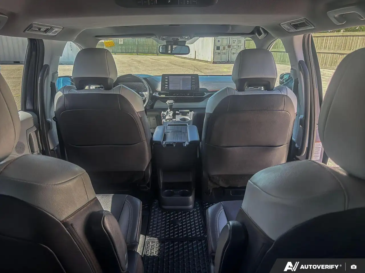 Toyota Sienna fotografie Toyota Sienna