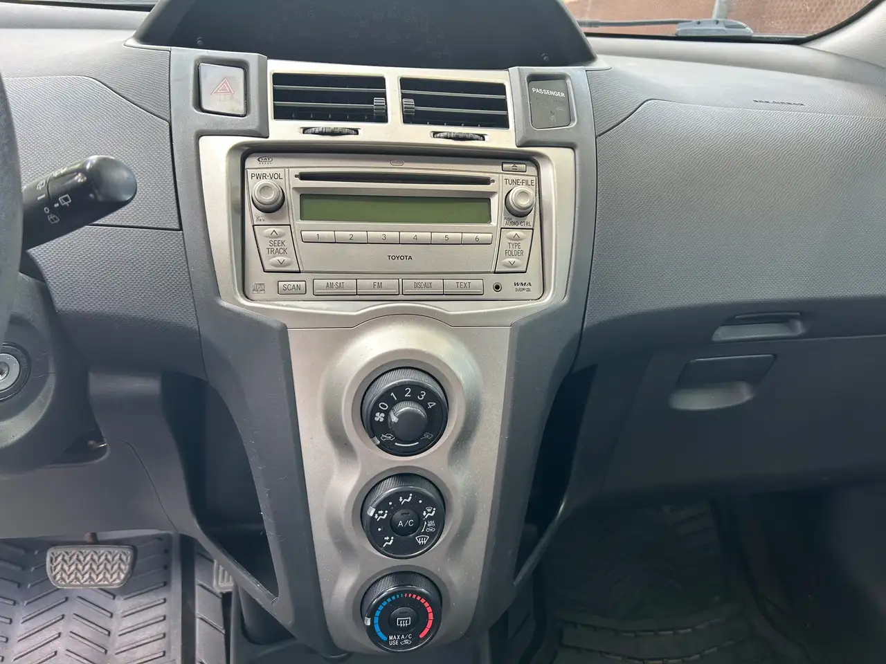 Toyota Yaris photo Toyota Yaris