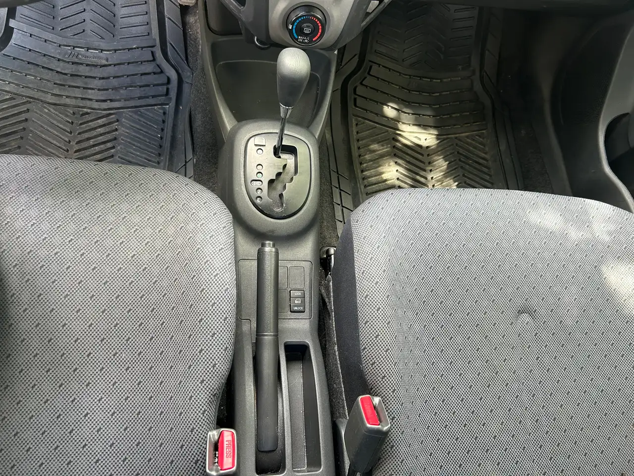 Toyota Yaris photo Toyota Yaris