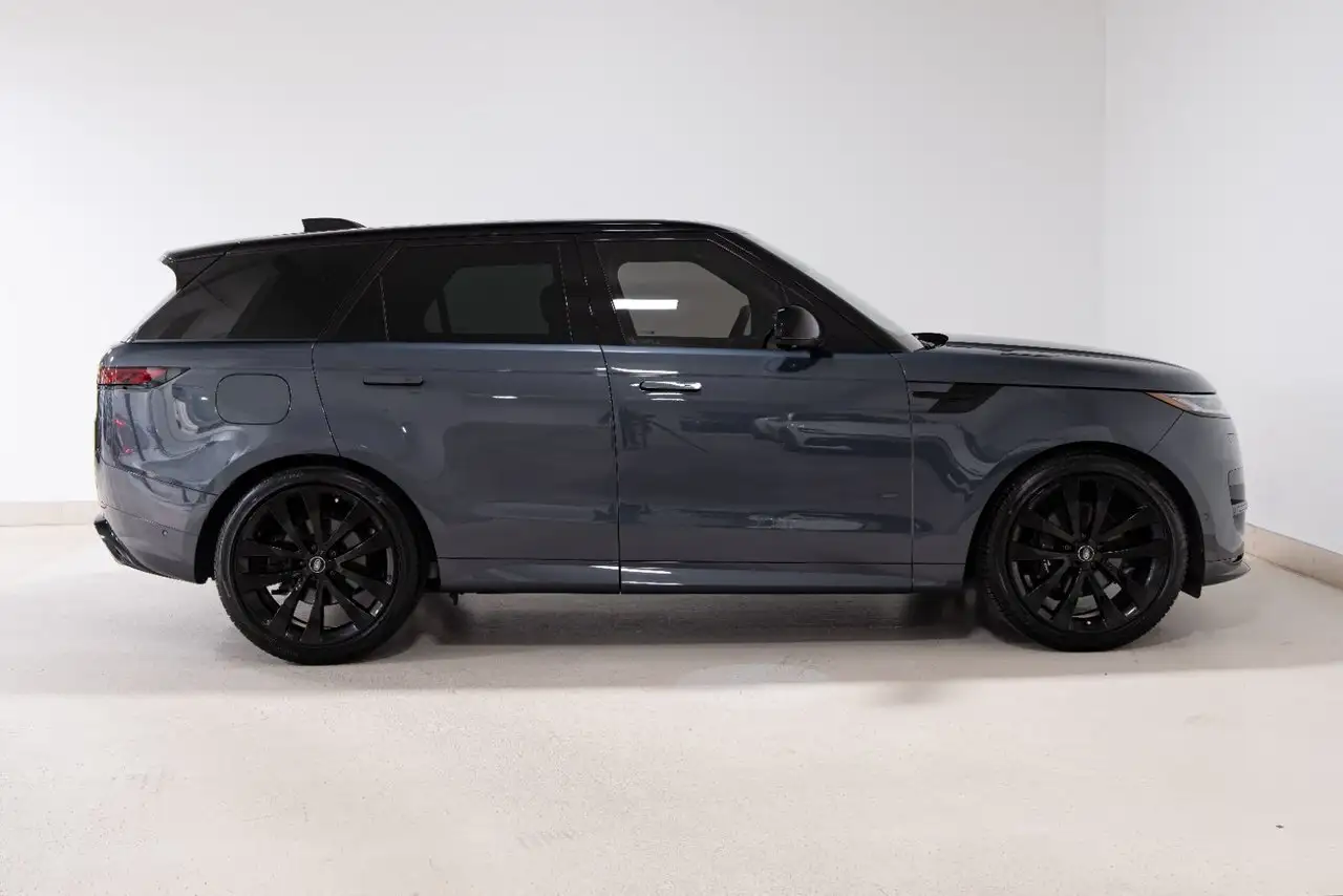 Land Rover Range Rover Sport photo Land Rover Range Rover Sport